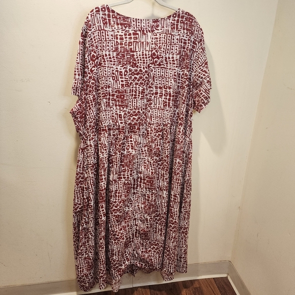 Women Within Chic Red and White Geometric Short Sleeves Maxi Dress Plus Size 3x - Picture 8 of 11